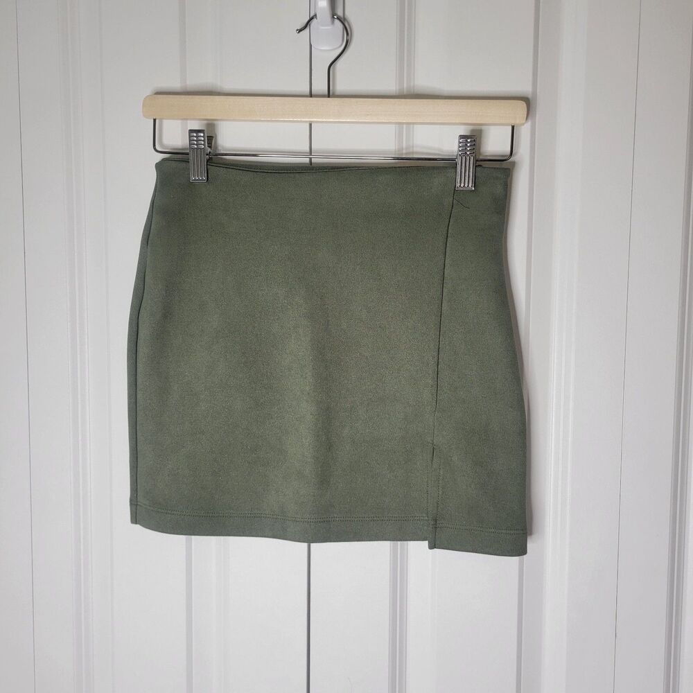 Forever 21 Faux Velor Skirt size Small